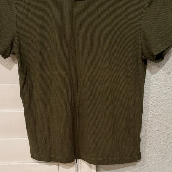 Timing Olive Green Ribbed Short Sleeve Tee - Picture 5 of 6
